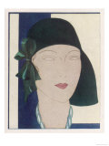 Emerald Green Hat par Rose Valois with an Irregular Brim and Bow Trim Over One Ear Estampe