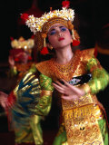 One of the Legong Dancers Competing in School Competitions at the Arts Centre, Denpasar, Indonesia Fotografie-Druck von Adams Gregory