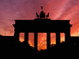 Brandenburg Gate, Unter Den Linden, Berlin, Germany Photographic Print by Dave Bartruff