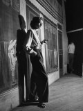 Actress Lauren Bacall Smoking a Cigarette on the Set of Film, "Young Man with a Horn" Reproduction photographique sur papier de qualité par Alfred Eisenstaedt