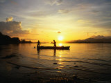Fishing off Ambon at Sunset, Ambon, Maluku, Indonesia Photographie par Michael Aw