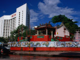 Tu Pek Kong Chinese Temple, Kuching, Sarawak, Malaysia Fotografie-Druck von Jane Sweeney