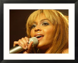 Beyonce During Her Dangerous in Love Tour at the Odyssey Arena, Belfast, November 2003 Photographie
