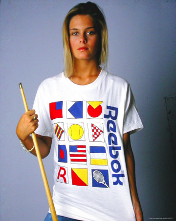 Nicole Eggert Photo at