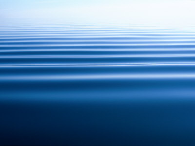 Lievi increspature sulle acque calme dell'oceano Atlantico Stampa fotografica