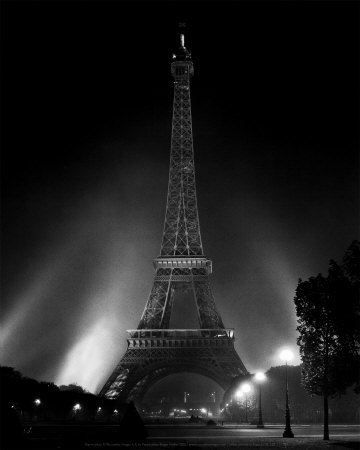 The+eiffel+tower+pictures+at+night