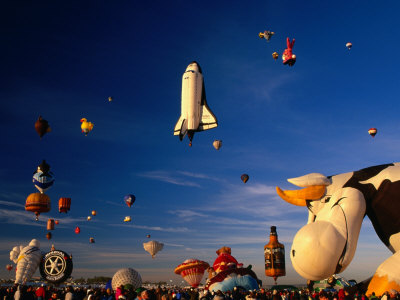Space Shuttle  York on Space Shuttle And Cow Shaped Balloons At Balloon Fiesta  Albuquerque