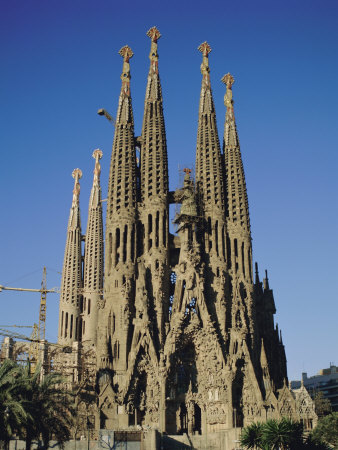 tovy-adina-la-sagrada-familia-gaudi-cathedral-barcelona-catalonia-cataluna-catalunya-spain-europe.jpg