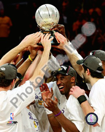 Kobe Bryant 2007-08 Western Conference Championship Trophy Photo