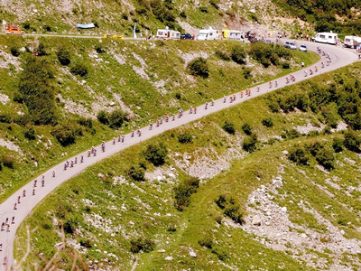 The Pack Rides Down the Glandon Pass During the 17th Stage of the Tour De France Photographic Print