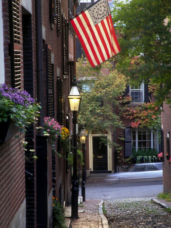 Beacon Hill is one of Boston's smallest and most historic neighborhoods, 