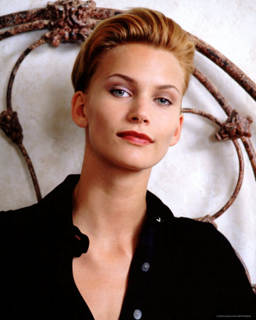 natasha henstridge natasha henstridge