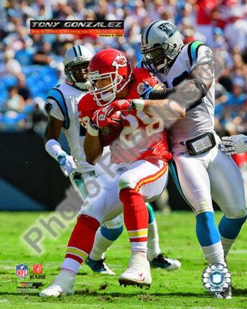 Tony Gonzalez breaks the NFL record for most career yards for a Tight End 2008 Photo