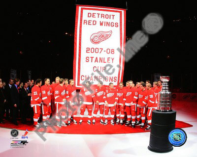 The Detroit Red Wings with the 2007-08 Stanley Cup Championship Banner Photo