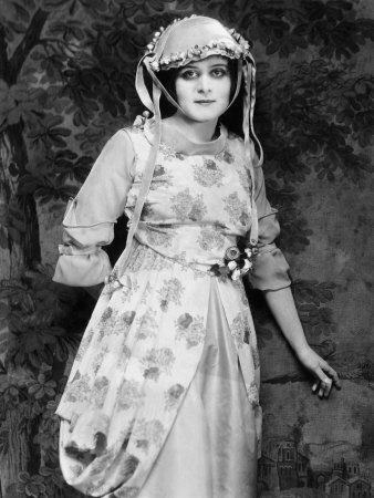 lynne adams