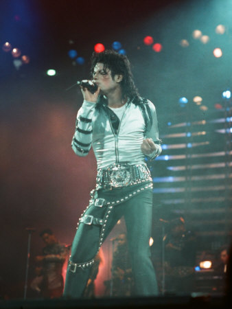 michael-jackson-performing-on-stage-at-wembley-during-the-bad-concert-tour-july-14-1997.jpg