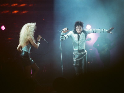 michael-jackson-after-performing-on-stage-at-wembley-during-the-bad-concert-tour-july-14-1997.jpg