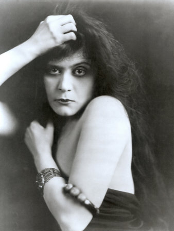 Theda Bara in Sin, 1915 Photo