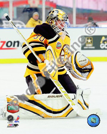 Tim Thomas 2010 NHL Winter Classic Photo
