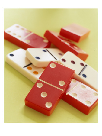 Red and White Dominoes Photo