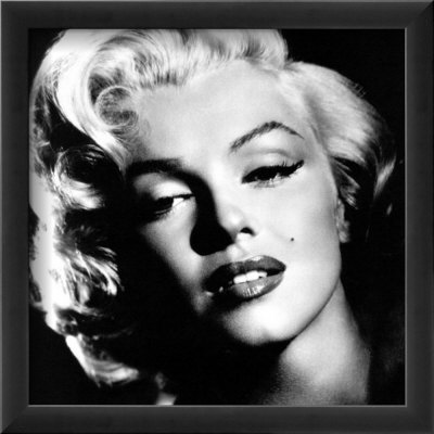 Marilyn Monroe on Marilyn Monroe  Glamour Posters   Allposters Co Uk