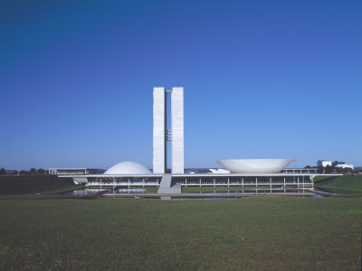 http://cache2.allpostersimages.com/p/LRG/49/4940/BP7HG00Z/posters/brazilian-congress-praca-dos-tres-poderes-brasilia-1958-architect-oscar-niemeyer.jpg