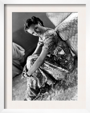 hairstyle posters. Portrait of Eleanor Powell, with a Sydney Guilaroff Coiffure Hairstyle