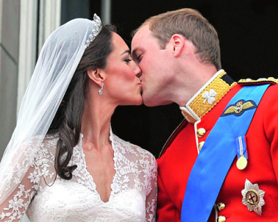 Wedding William  Kate on Royal Wedding   Prince William And Kate Middleton   The Kiss Foto