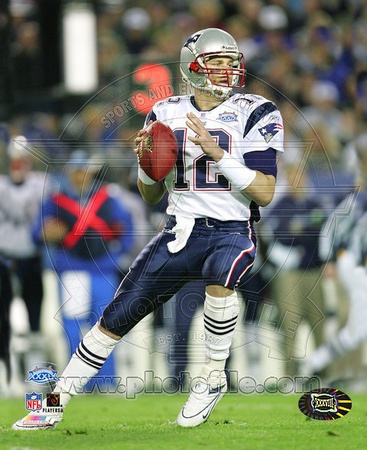 Tom Brady - Super Bowl XXXIX - passing in first quarter Photo