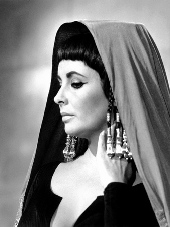 Cleopatra, Elizabeth Taylor, 1963 Photo