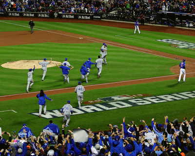 The Kansas City Royals celebrate winning Game 5 of the 2015 World Series Photo