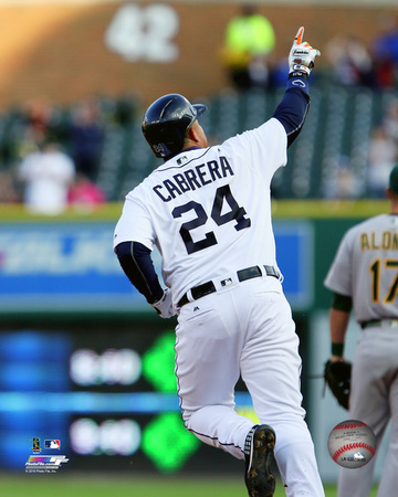 Miguel Cabrera 2016 Action Photo
