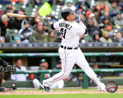 Victor Martinez 2016 Action Photo