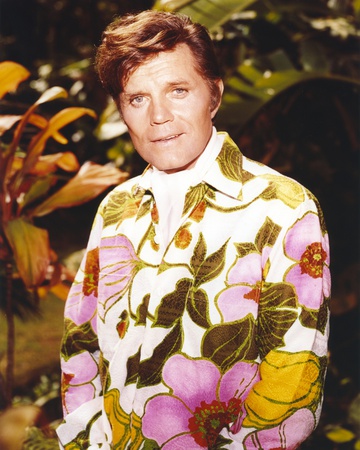 Jack Lord in Floral Suit Photo by  Movie Star News