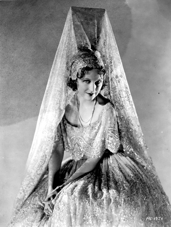 Dorothy Jordan on a Gown with Sequin Photo by  Movie Star News