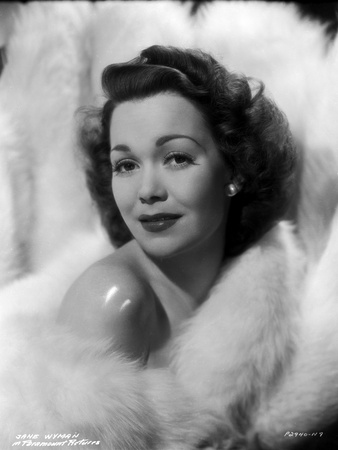 Jane Wyman Portrait in White Fur Pelt Boa on the Shoulders Photo by  Movie Star News!