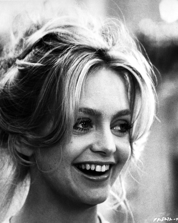 Goldie Hawn smiling Close Up Portrait Black and White Photo by  Movie Star News