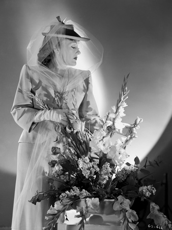 Gloria Swanson posed with Flowers Classic Portrait Photo by E Bachrach