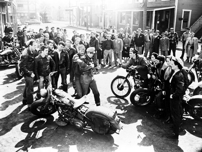 Marlon Brando Movie Scene with Crow Fighting Photo by  Movie Star News