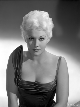 Kim Novak in Black Gown Photo by  Movie Star News