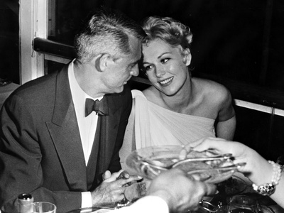 Kim Novak Couple Portrait Photo by  Movie Star News