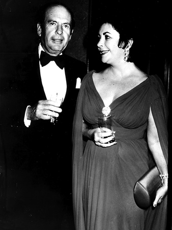 Elizabeth Taylor Photo by  Globe Photos LLC