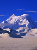 St. Elias Mountains and Bagley Ice Field Photographie par Joseph Sohm