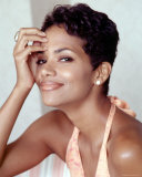 Halle Berry Photo