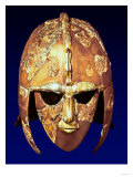 Helmet, from the Sutton Hoo Ship Burial, circa 625-30 AD (Iron & Gilt Bronze) Lámina giclée Helmet, from the Sutton Hoo Ship Burial, circa 625-30 AD (Iron & Gilt Bronze) Lámina giclée
