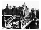 Bridge in the Speicherstadt (Warehouse City) Hamburg, circa 1910 reproduction procédé giclée par Jousset 