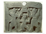 Relief depicting Gilgamesh between two bull-men supporting a winged sun disk, fr.Tell-Halaf, Syria  Lámina giclée