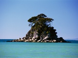 Small Island off Coast Photographie par Robert Landau