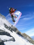 Snowboarder Performing Jump Fotografisk trykk av Doug Berry