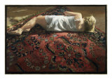 Young Woman on an Oriental Rug Lámina giclée por Helen J. Vaughn